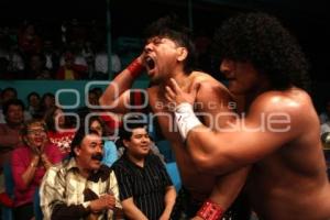 LUCHA LIBRE