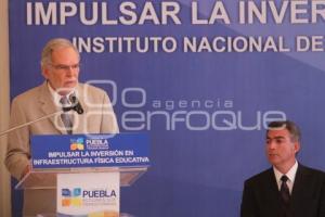 FIRMAN CONVENIO IMPULSAR INFRAESTRUCTURA EDUCATIVA