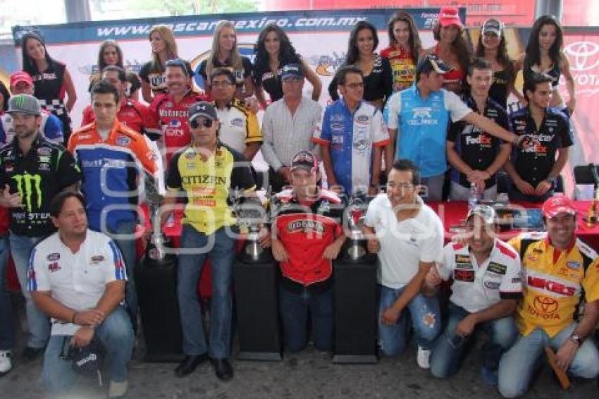 PRESENTAN NASCAR CORONA SERIES