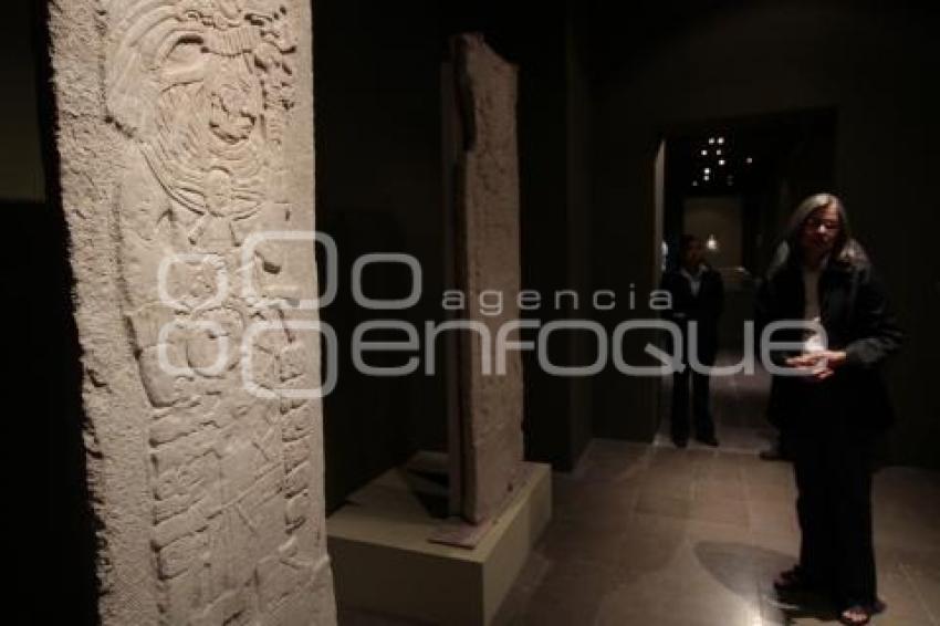 ROSTROS DE LA DIVINIDAD -  MUSEO AMPARO