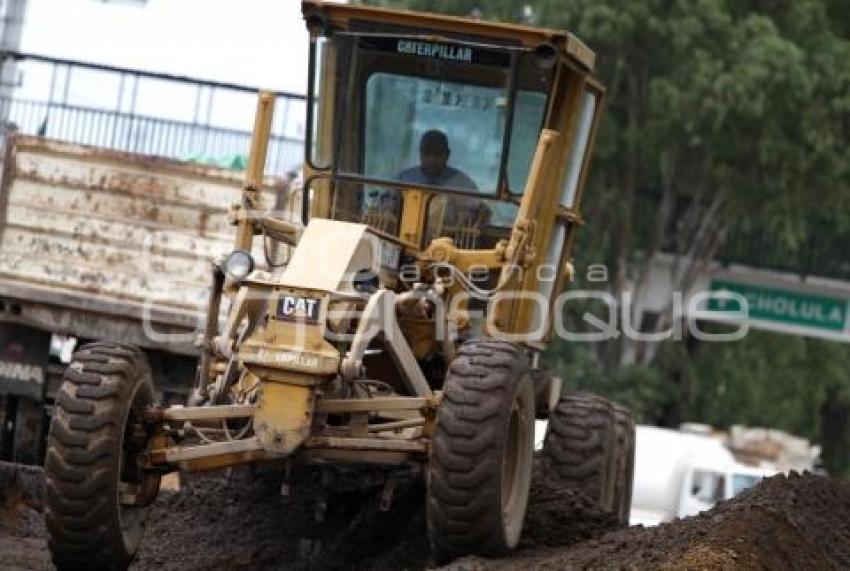 OBRAS EN LA RECTA  A CHOLULA