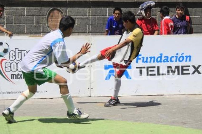 TORNEO DE FUTBOL DE LA CALLE ALA CANCHA CON TELMEX