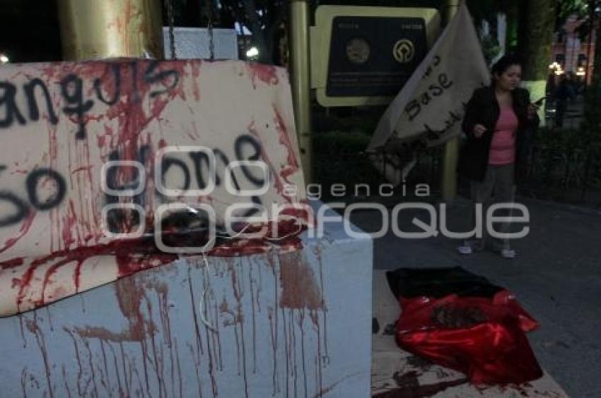 PROTESTA CON SANGRE