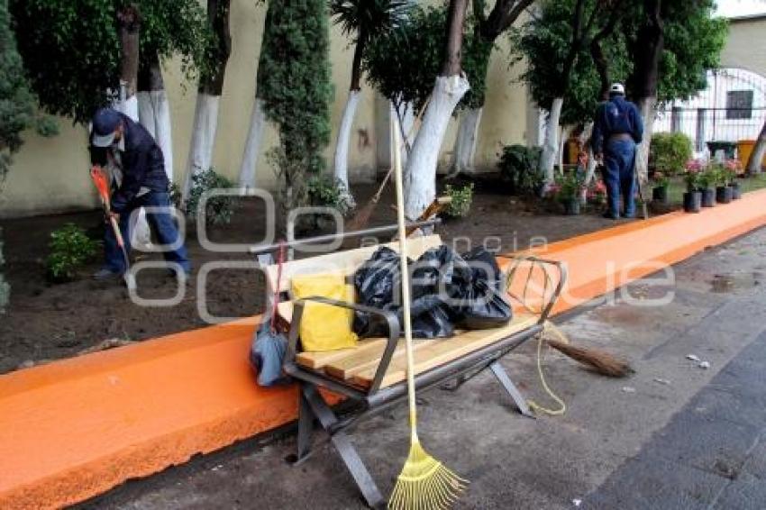 TRABAJOS EN EL PARQUE DONDE SE UBICA ESTATUA DE PALAFOX
