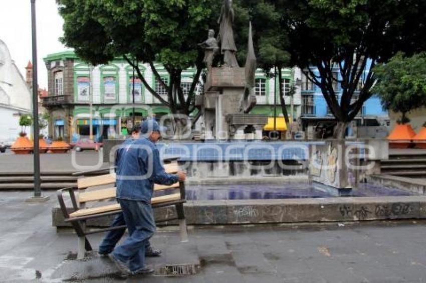 TRABAJOS EN EL PARQUE DONDE SE UBICA ESTATUA DE PALAFOX