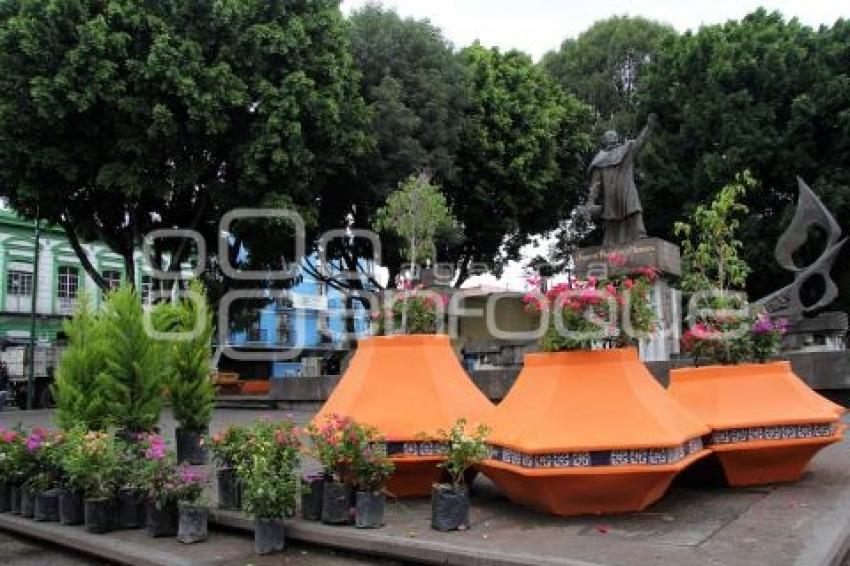 TRABAJOS EN EL PARQUE DONDE SE UBICA ESTATUA DE PALAFOX