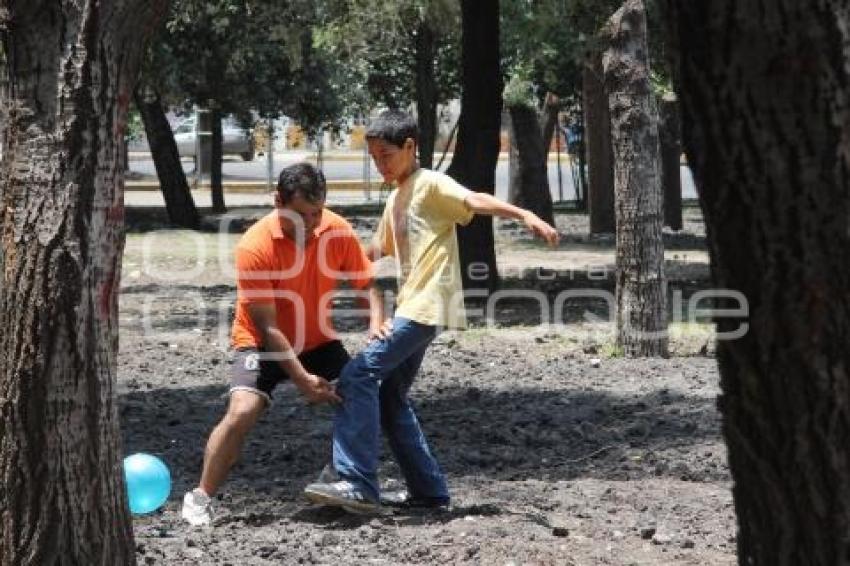 FESTEJEMOS A PAPÁ ¡BIEN PADRE!