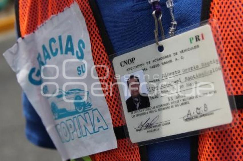 REORDENAN FRANELEROS EN LA JUÁREZ