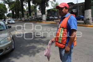 REORDENAN FRANELEROS EN LA JUÁREZ