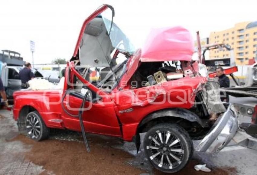 ACCIDENTE AUTOPISTA PUEBLA-MÉXICO