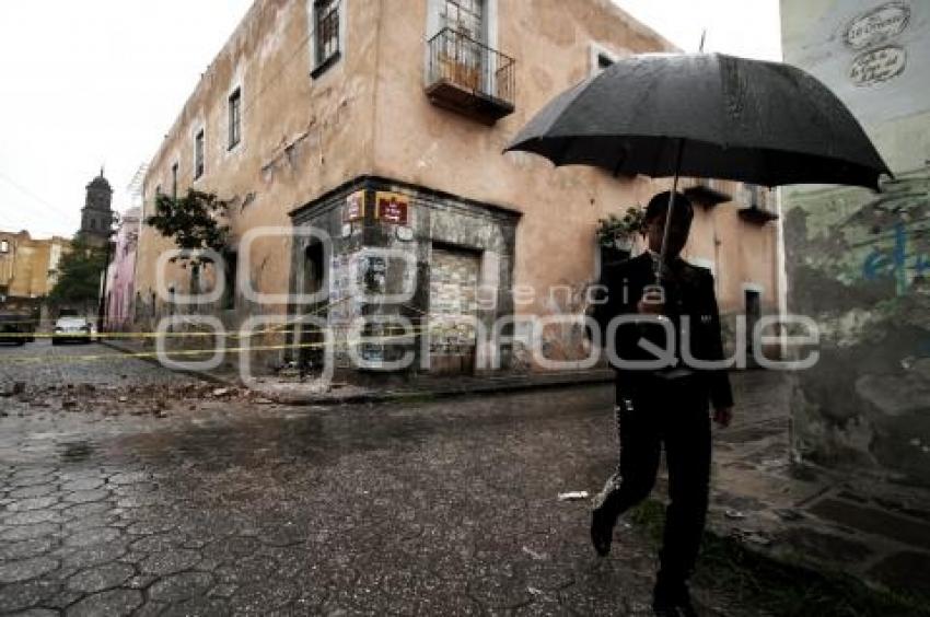 CASONA DAÑADA POR LLUVIAS