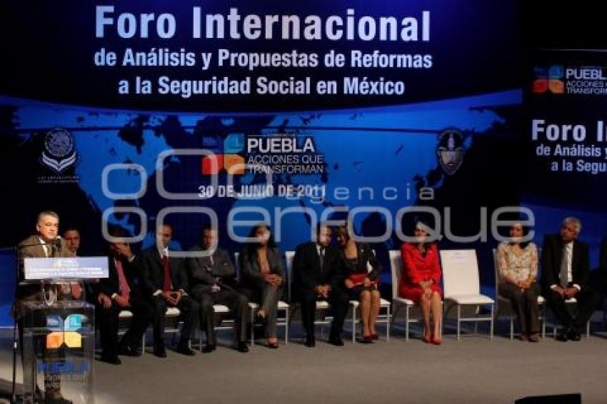 INAUGURAN FORO INTERNACIONAL SOBRE SEGURIDAD SOCIAL