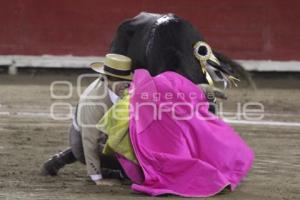 CORRIDA DE TOROS - ASPIRANTE A  NOVILLERO - ANGEL SERAFINO