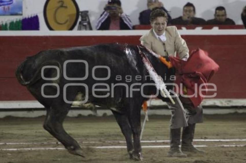 CORRIDA DE TOROS - ASPIRANTE A NOVILLERO - ANGEL SERAFINO