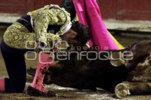 CORRIDA DE TOROS - JESUS LUJAN