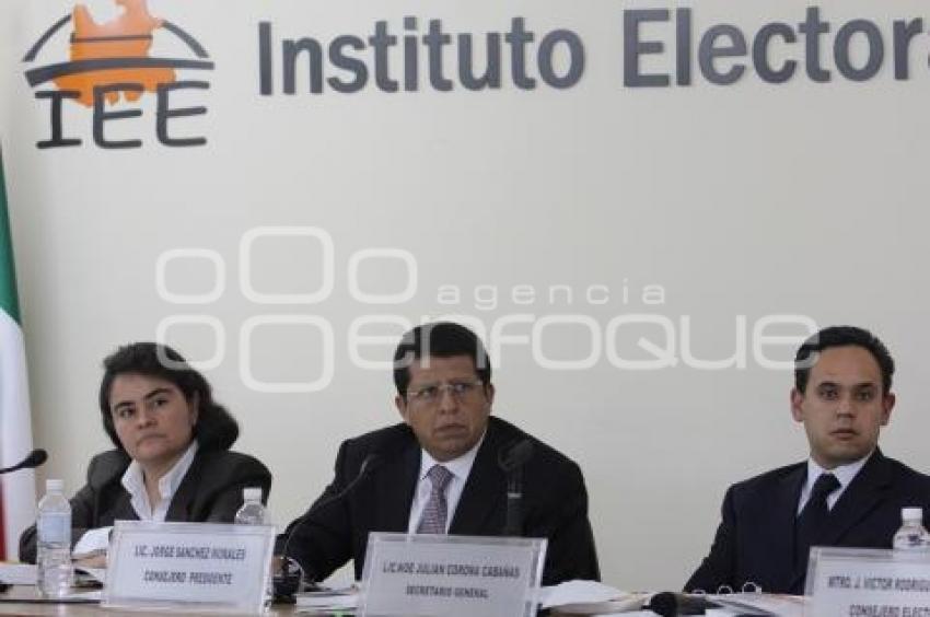 SESIÓN PERMANENTE EN EL IEE . ELECCIONES EXTRAORDINARIAS