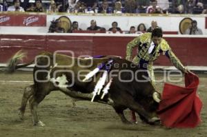 CORRIDA DE TOROS - JESUS LUJAN