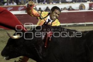 CORRIDA DE TOROS - ALFONSO MATEOS