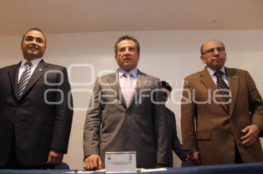 FIRMAN CONVENIO BUAP Y CONLA