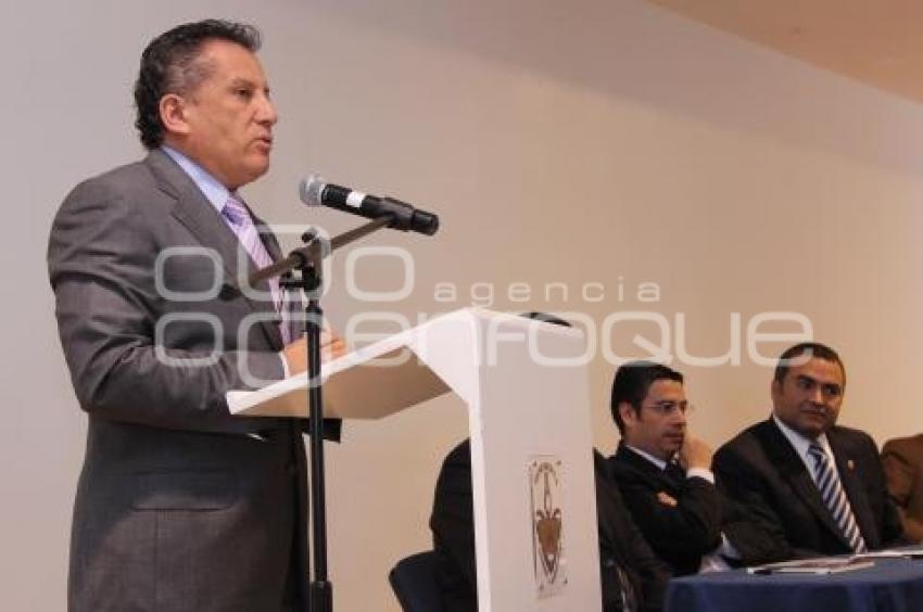 FIRMAN CONVENIO BUAP Y CONLA