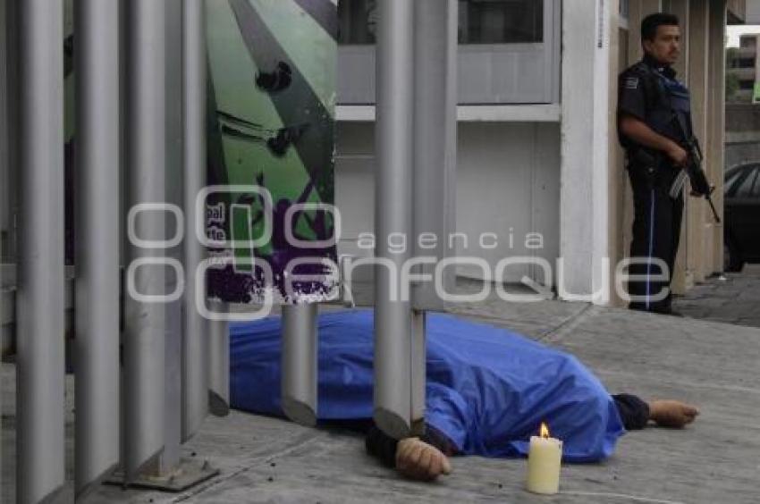 MUERE POLICIA POR INFARTO