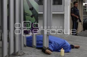 MUERE POLICIA POR INFARTO