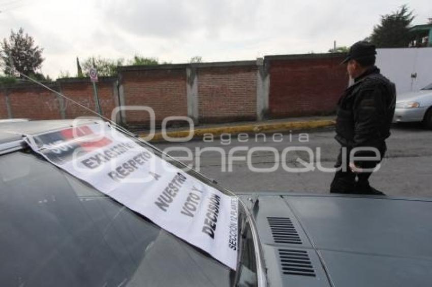 POLICÍA RESGUARDA COLEGIOS DE BACHILLERES