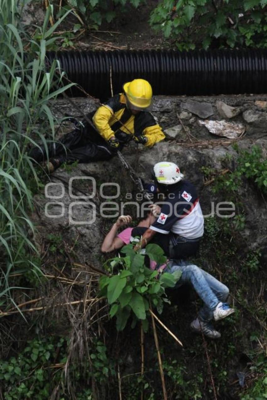 RESCATE DE TRES JÓVENES EN RÍO ATOYAC