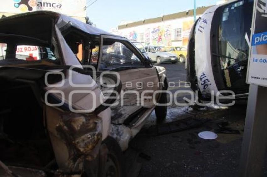 VOLCADURA DE TRANSPORTE PUBLICO