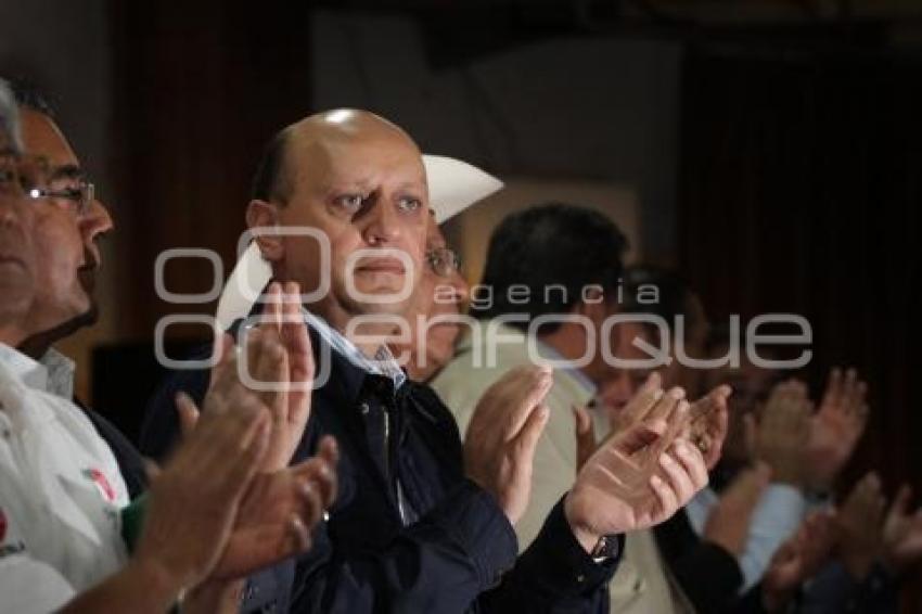 DIALOGO DE LA ESTRUCTURA CENECISTA CON PRI