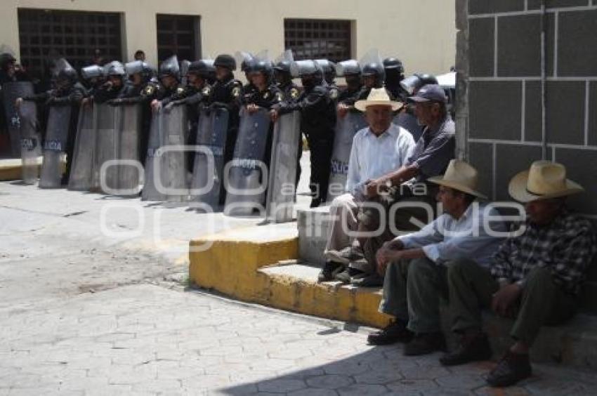 PRESENCIA POLICIACA EN SAN LORENZO CHIAUTZINGO
