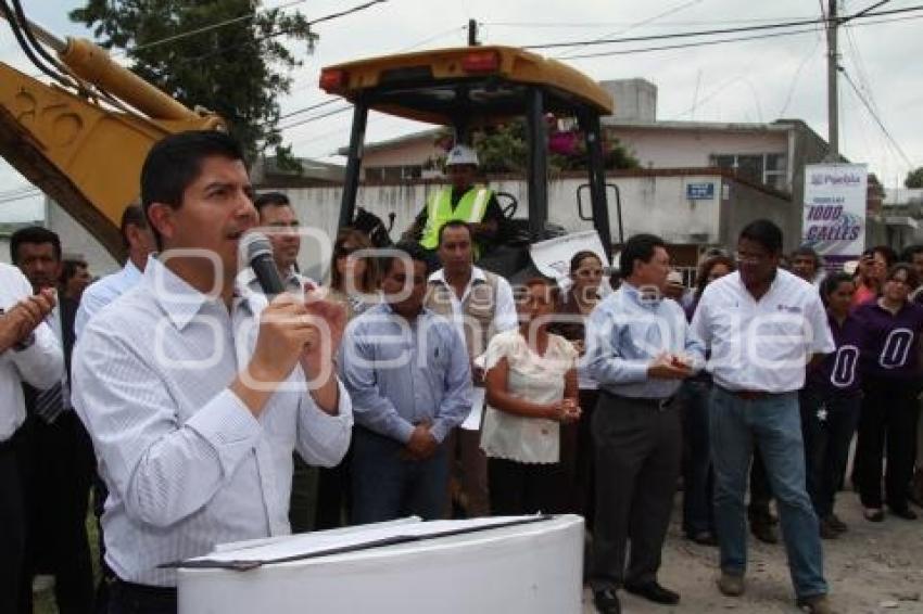 INICIO DE OBRA TOTIMEHUACÁN 1000 CALLES