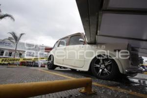 ESPECTACULAR CAE SOBRE AUTO - LLUVIAS