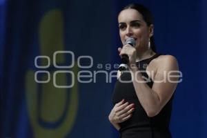 TELMEX HUB . ANA DE LA REGUERA