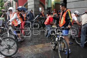 MANIFESTACIÓN . CICLISTAS