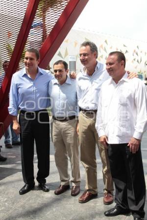PAN . REUNIÓN . ERNESTO CORDERO