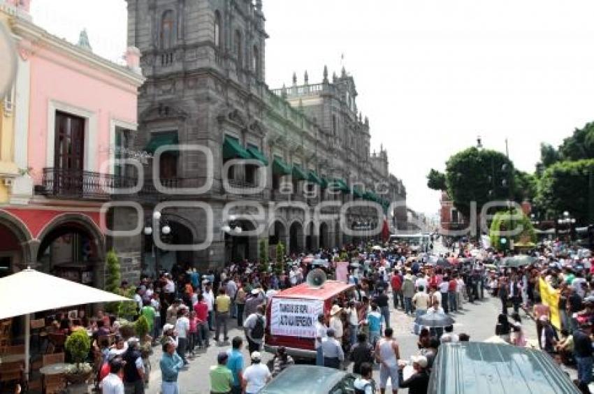 MANIFESTACION DE COMERCIANTES