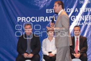 ENTREGAN ESTIMULOS A SERVIDORES PUBLICOS