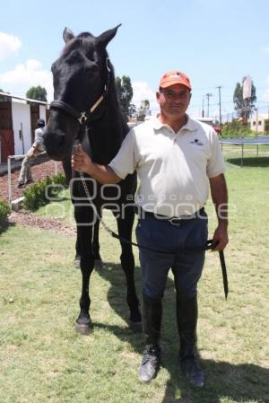 AGUSTÍN CARVANTES - JINETE POBLANO