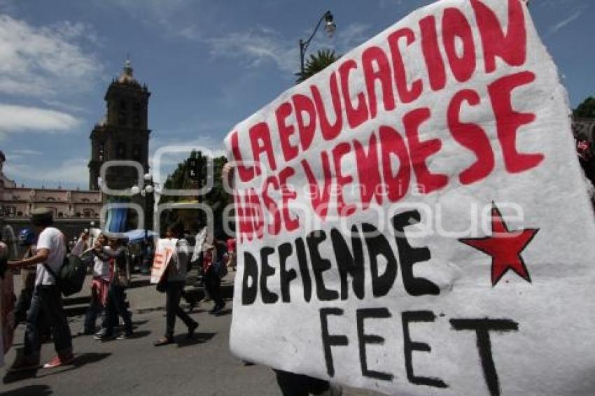 MARCHAN ESTUDIANTES RECHAZADOS DE LA BUAP