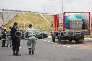 ABANDONAN TRACTOCAMION CON DISEL ROBADO