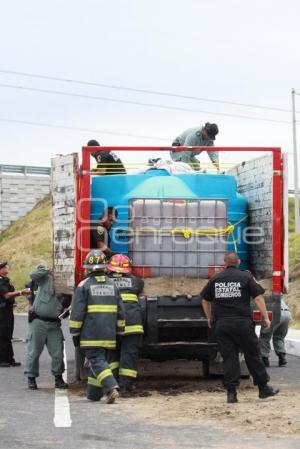 ABANDONAN TRACTOCAMION CON DISEL ROBADO