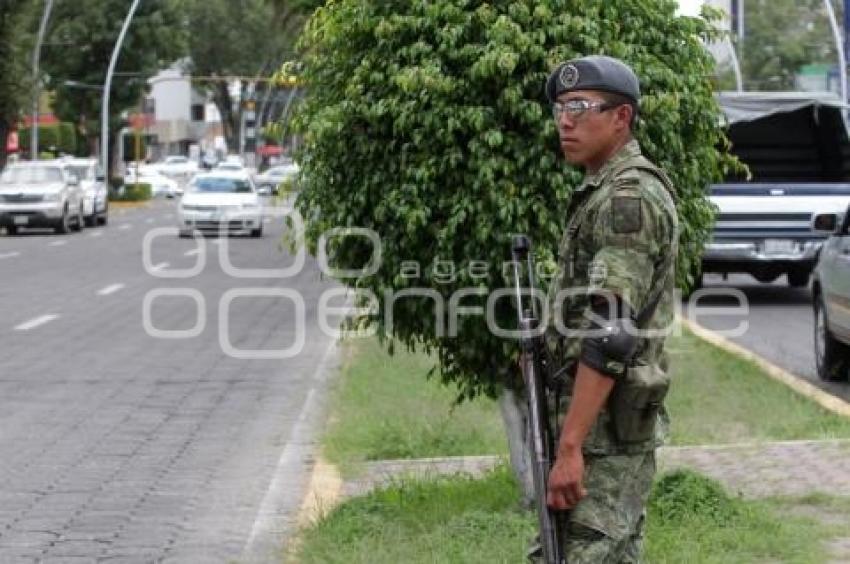 PRESENCIA MILITAR EN LA AVENIDA JUÁREZ