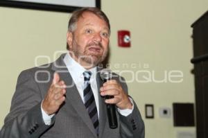 JORGE G CASTAÑEDA