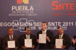 FIRMAN NEGOCIACIÓN SEP SNTE