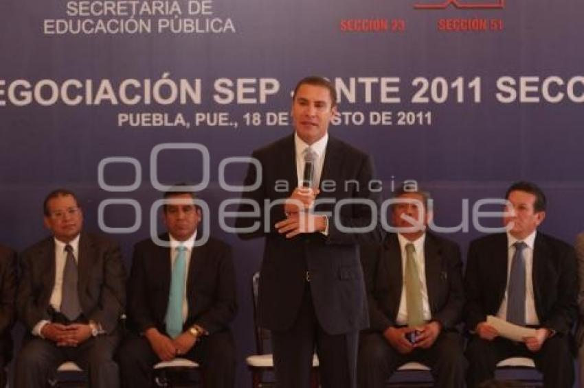 FIRMAN NEGOCIACIÓN SEP SNTE