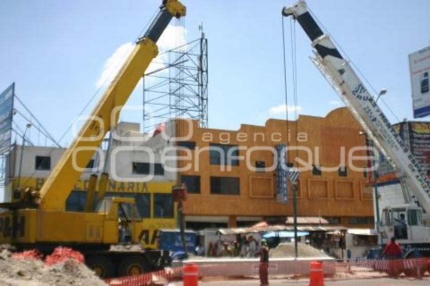 CONSTRUCCIÓN DE PUENTES PEATONALES