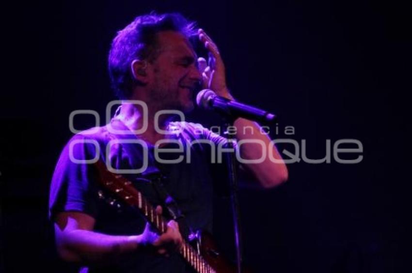 VICENTICO EN CONCIERTO