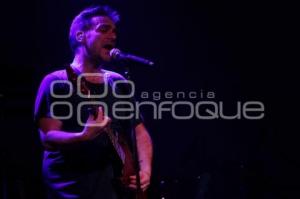 VICENTICO EN CONCIERTO
