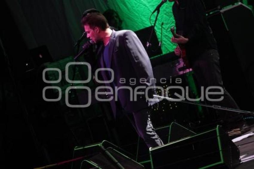 VICENTICO EN CONCIERTO
